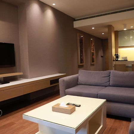 Saifi Suites Hotel Бейрут Экстерьер фото