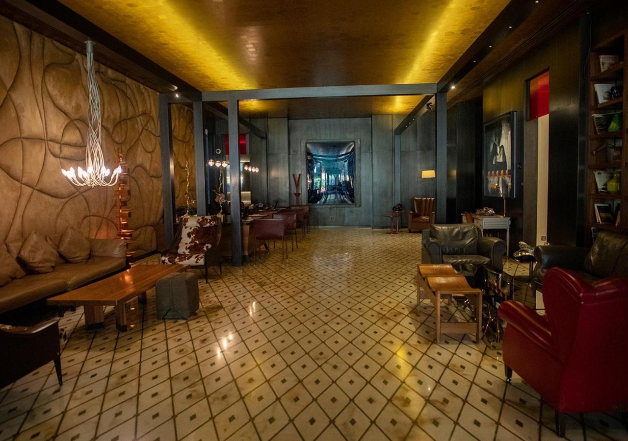 Saifi Suites Hotel Бейрут Экстерьер фото
