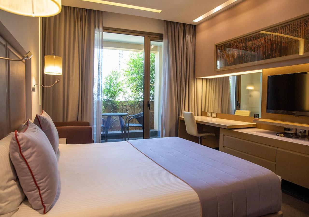 Saifi Suites Hotel Бейрут Экстерьер фото