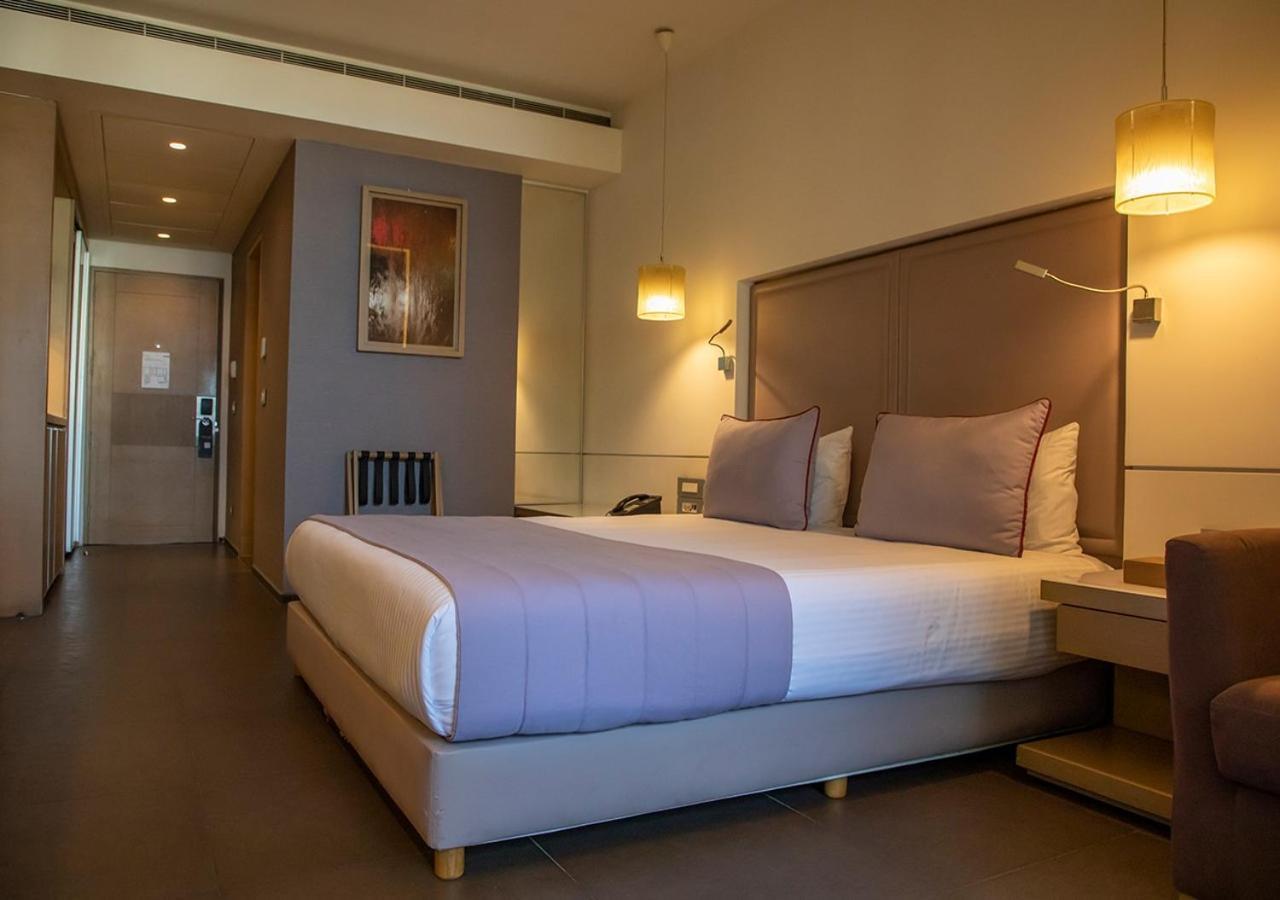 Saifi Suites Hotel Бейрут Экстерьер фото