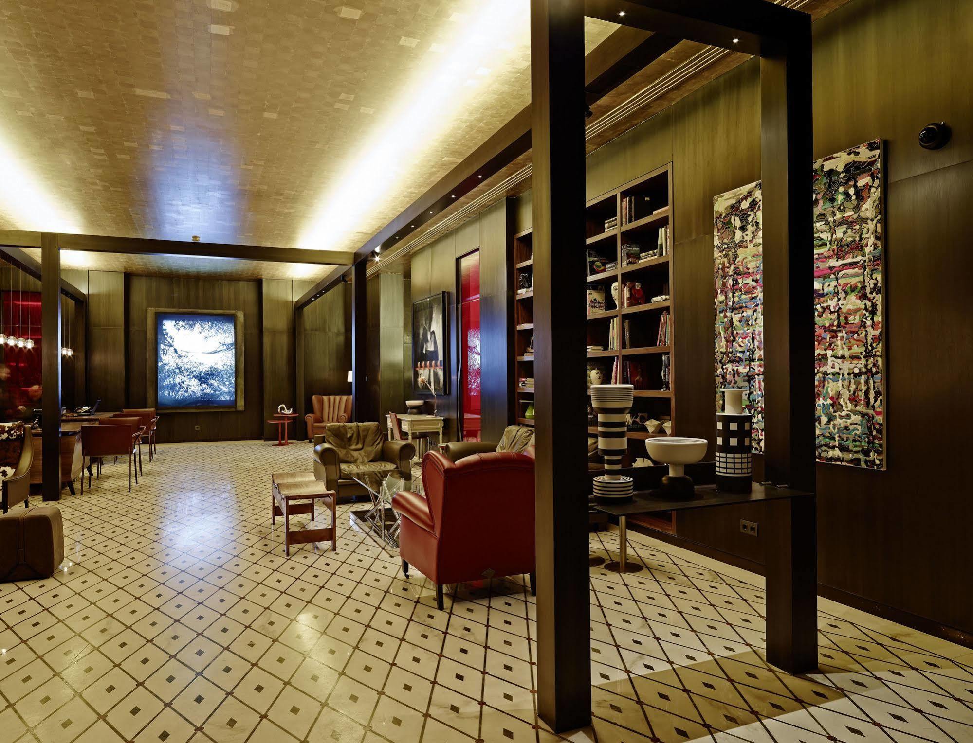 Saifi Suites Hotel Бейрут Экстерьер фото