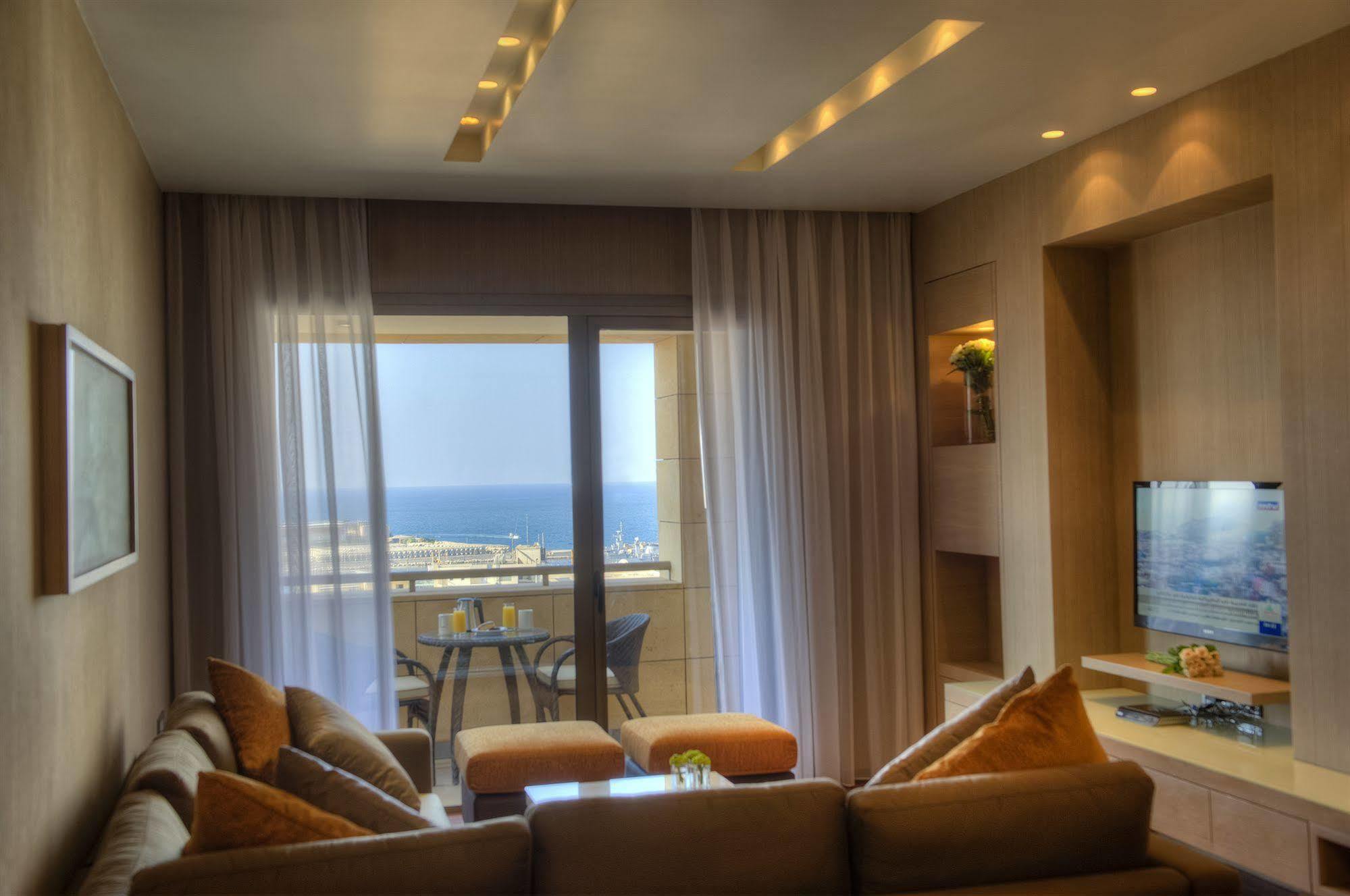 Saifi Suites Hotel Бейрут Экстерьер фото